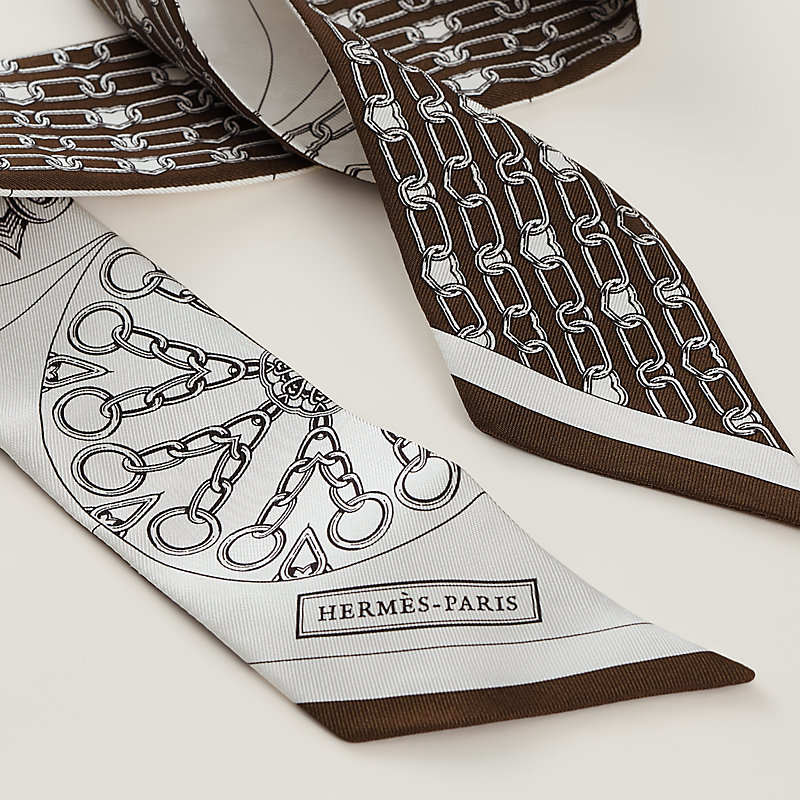 エレガントな模様に注目♪HERMES Effet Kaleidoscopeスカーフ Effet Kaleidoscope shawl 140 | Hermès USA